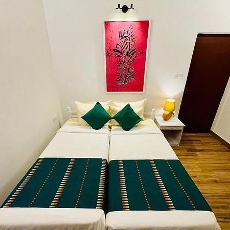 Ayur Ayur White Sail Villa Dalupotha Buitenkant foto