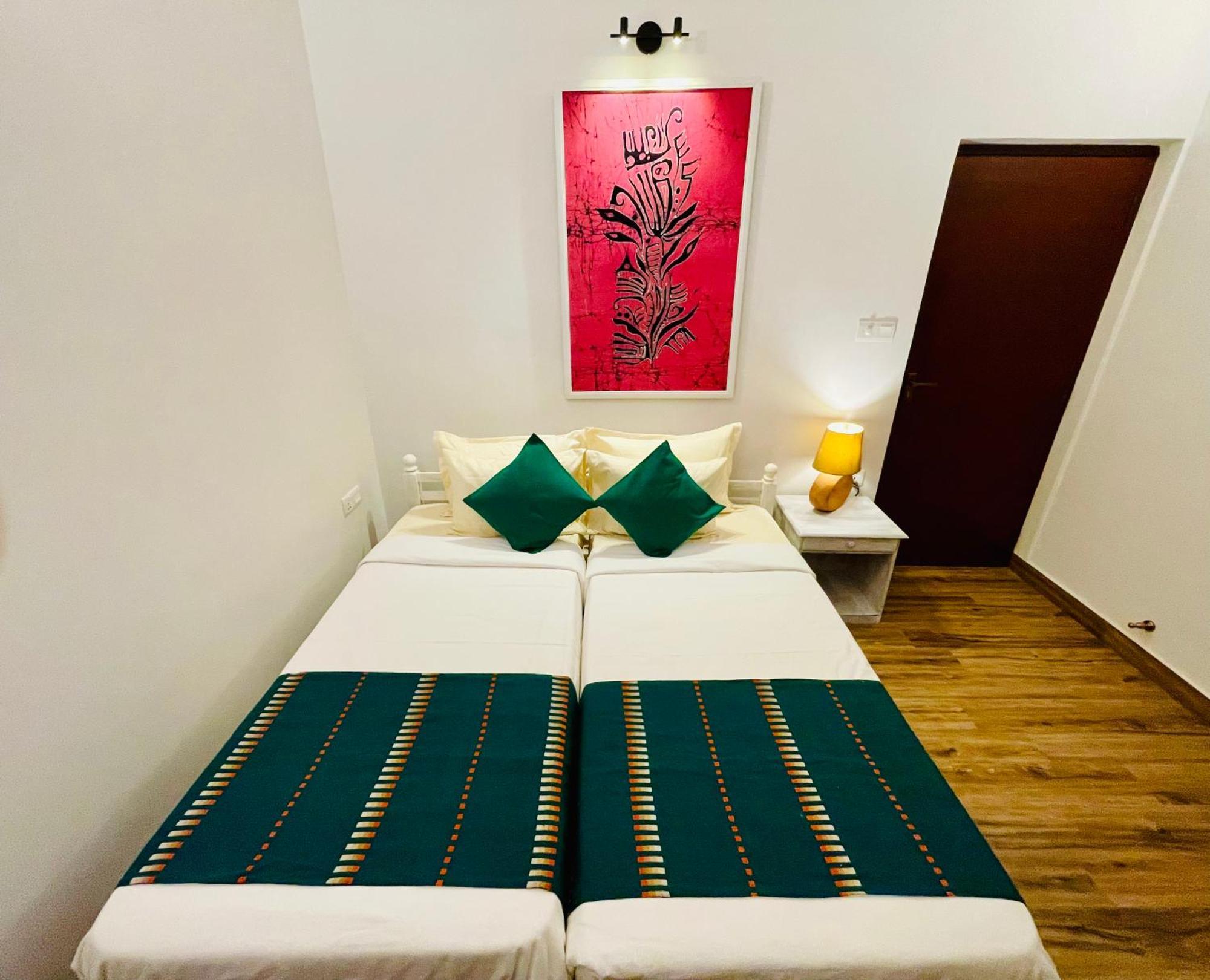 Ayur Ayur White Sail Villa Dalupotha Buitenkant foto