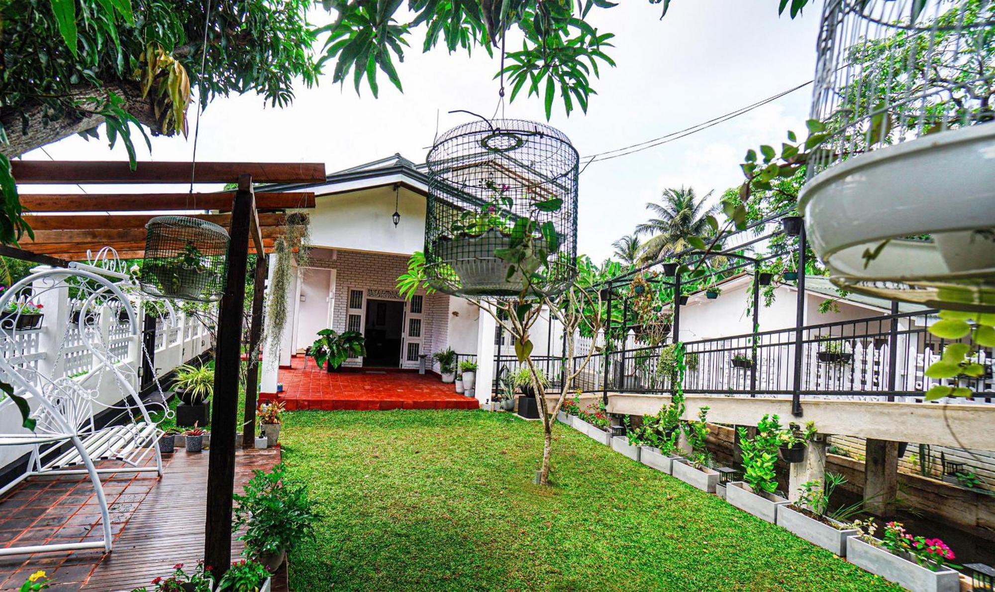 Ayur Ayur White Sail Villa Dalupotha Buitenkant foto