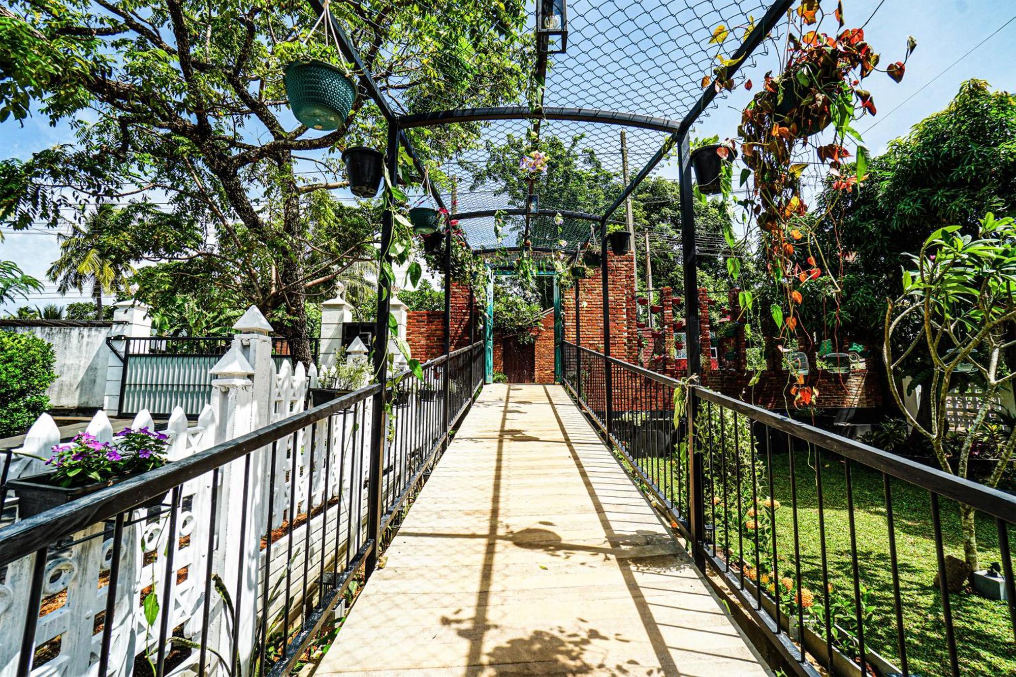Ayur Ayur White Sail Villa Dalupotha Buitenkant foto